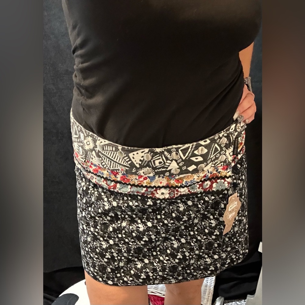 COCO + CARMEN Reversible Wrap Skirt Adjustable Waist Punk Hippie Mini skirt